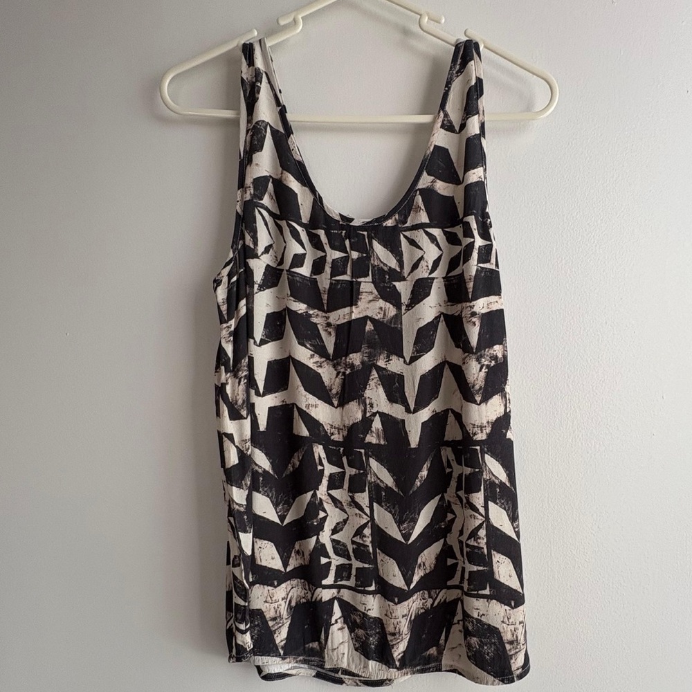 Black and White Patterned Women's Blouse